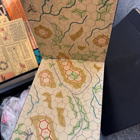 PanzerBlitz (open, punched) The Avalon Hill Game Co 807 - Picture 10 of 12